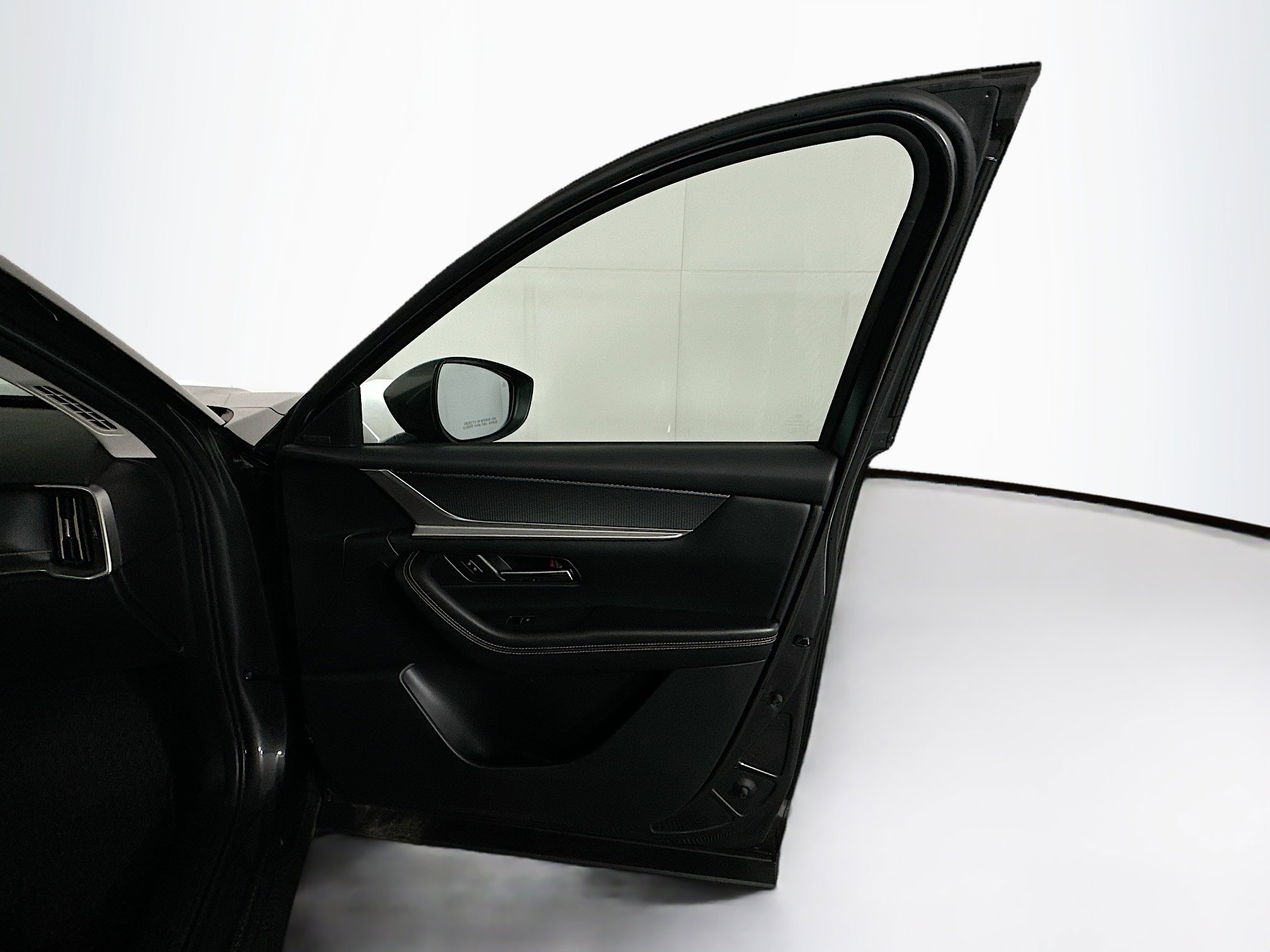 Used 2024 MAZDA CX-90 Plug-In Hybrid w/ Premium Pkg image 35