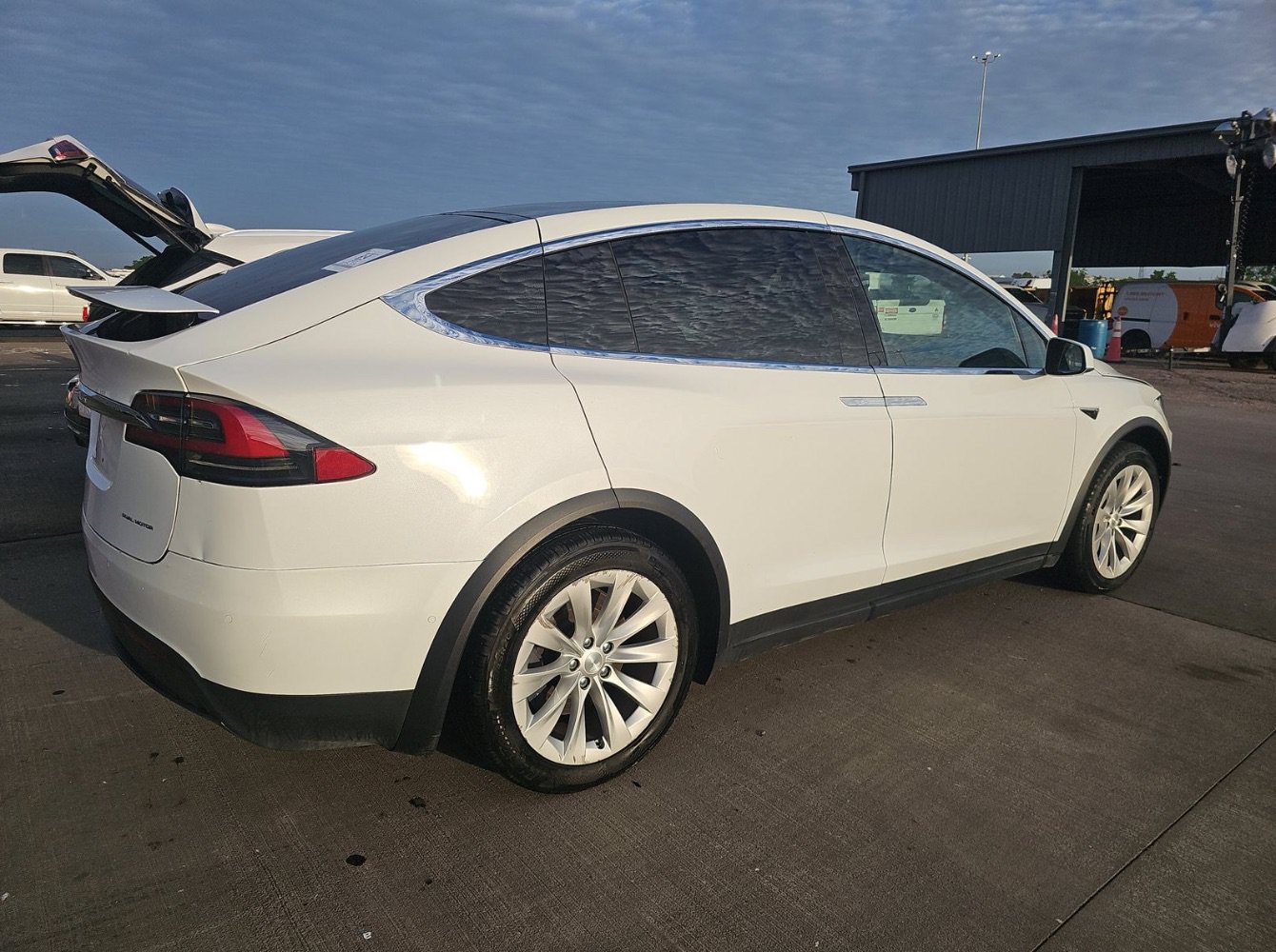 Used 2021 Tesla Model X Long Range AWD/4WD image 4