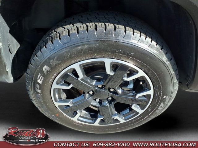 Used 2023 Jeep Renegade Trailhawk AWD/4WD image 18