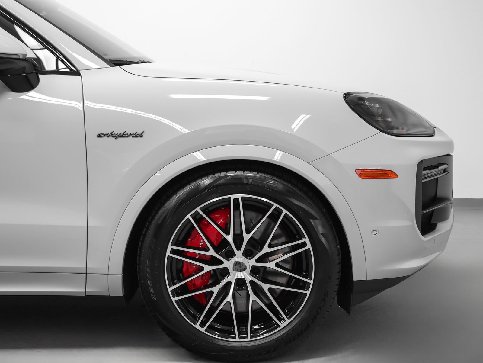 New 2026 Porsche Cayenne Turbo AWD/4WD image 16