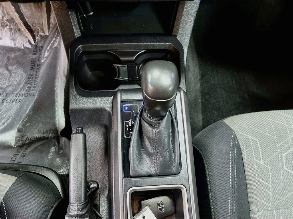 Used 2023 Toyota Tacoma TRD Off-Road AWD/4WD image 17