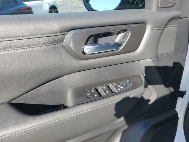 New 2026 Nissan Armada SV image 13