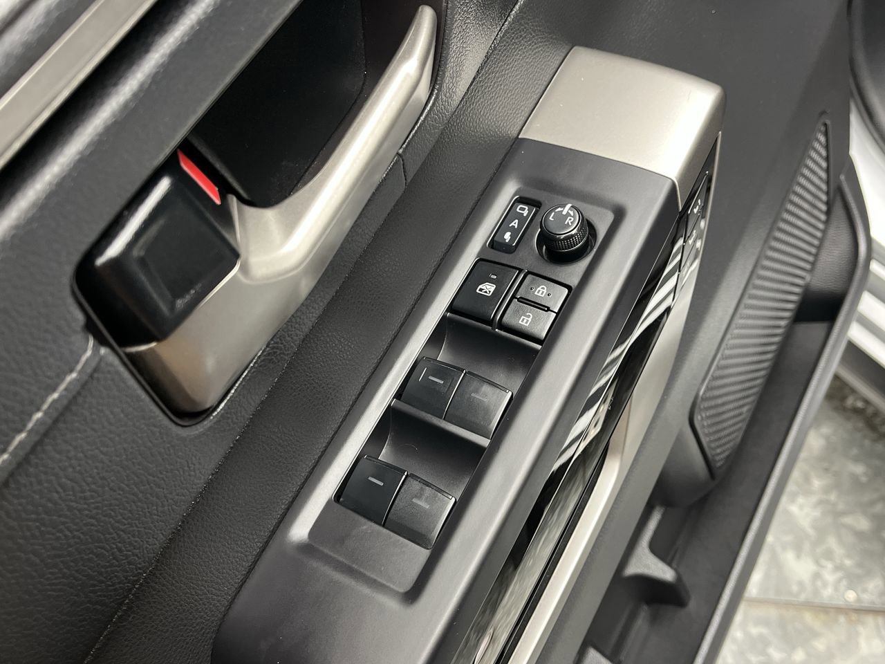 Used 2024 Toyota Tundra Limited image 10