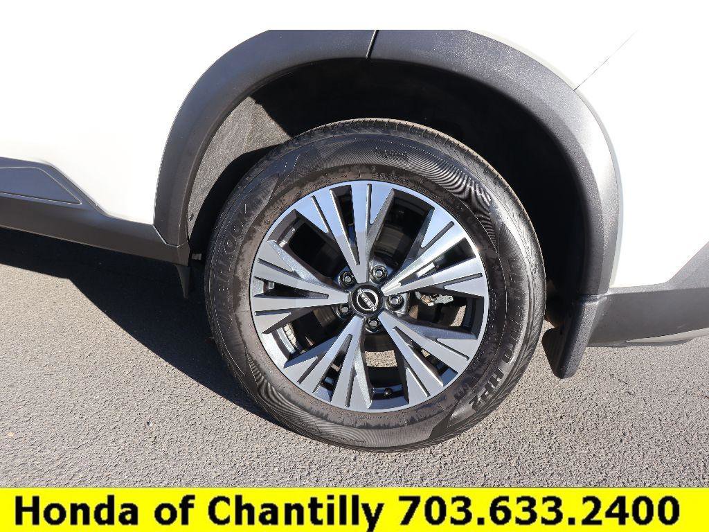 Used 2023 Nissan Rogue SV w/ SV Premium B Package image 32