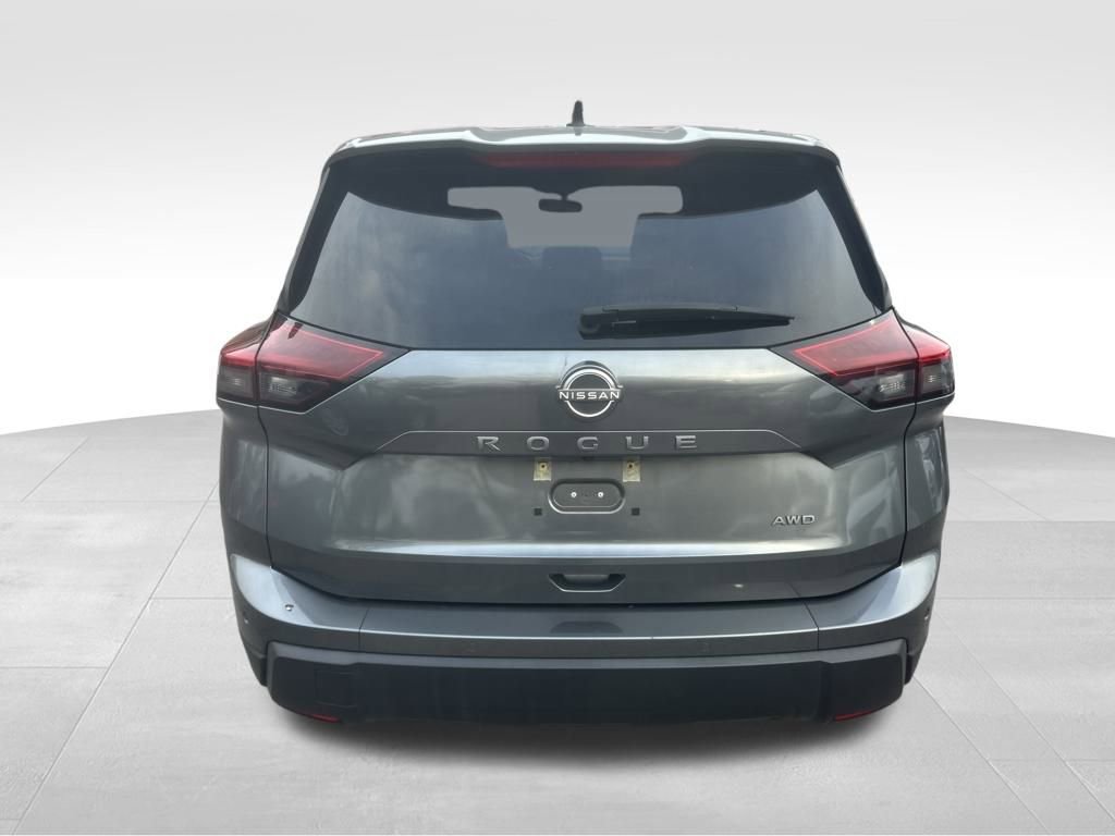 Used 2024 Nissan Rogue S image 16