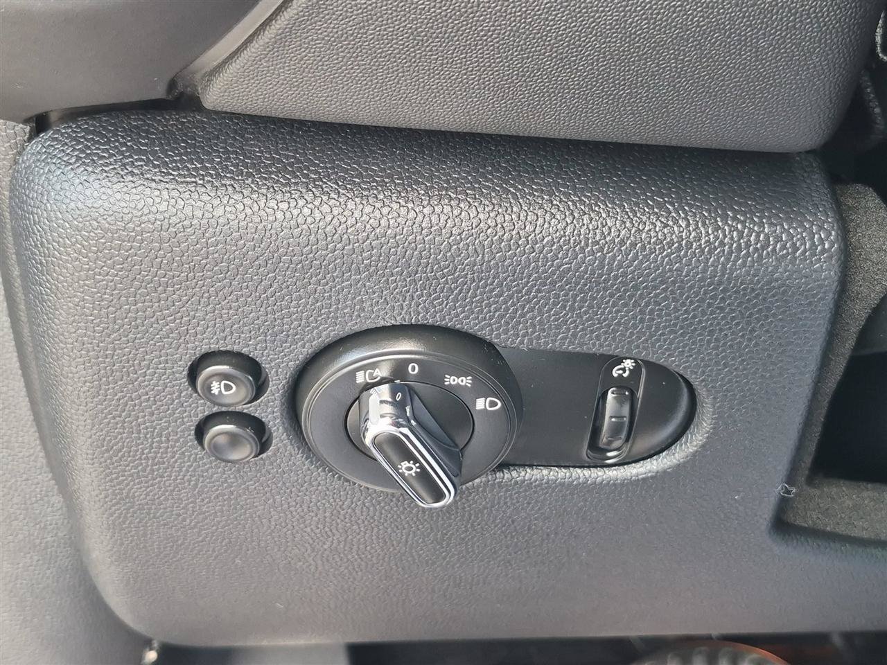 Used 2018 MINI Cooper S FWD image 17