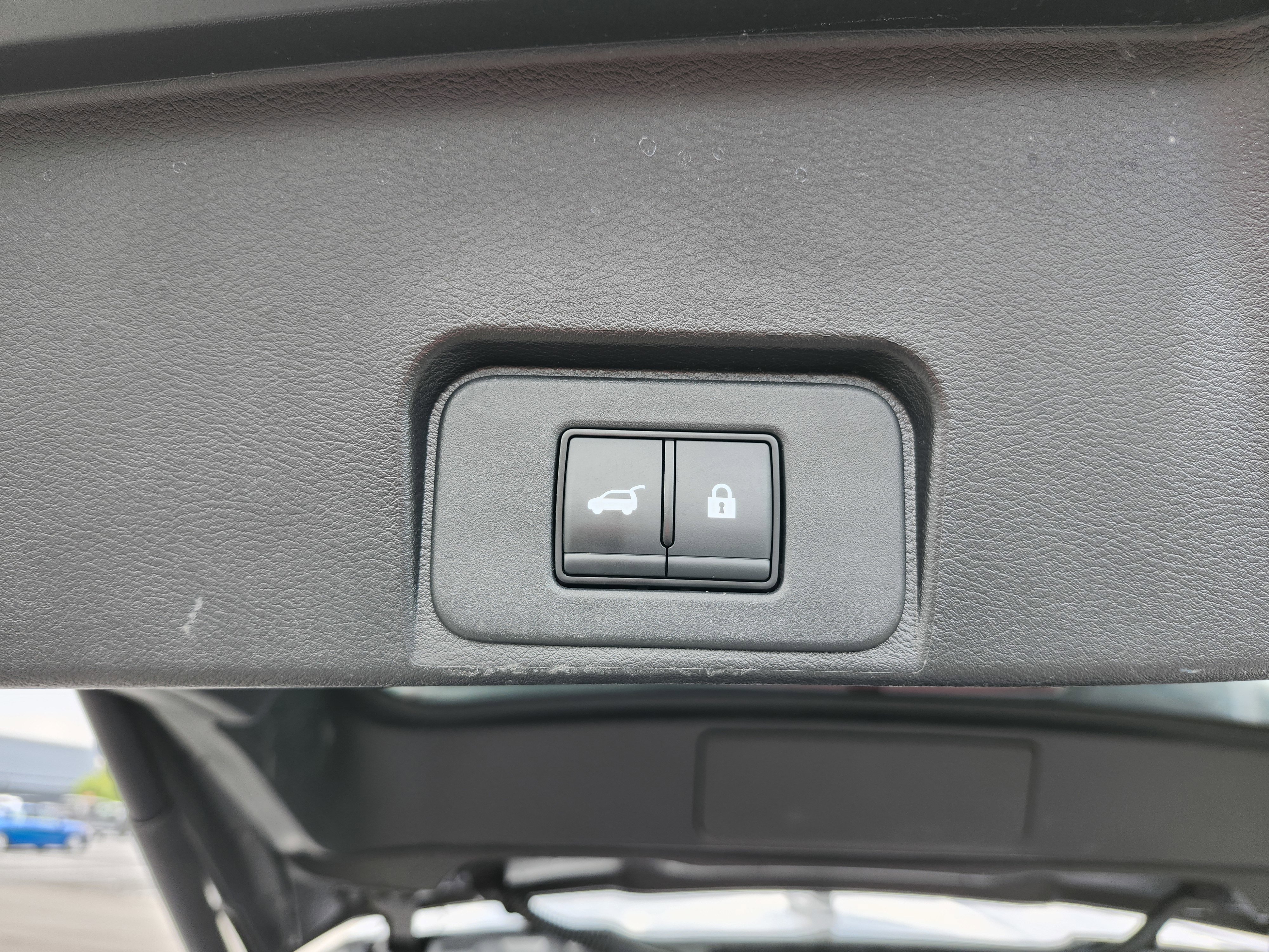 Used 2024 Nissan Rogue SV AWD/4WD image 25
