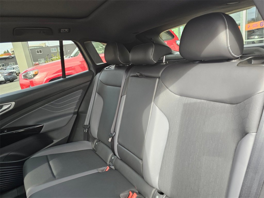 Used 2024 Volkswagen ID.4 S image 20