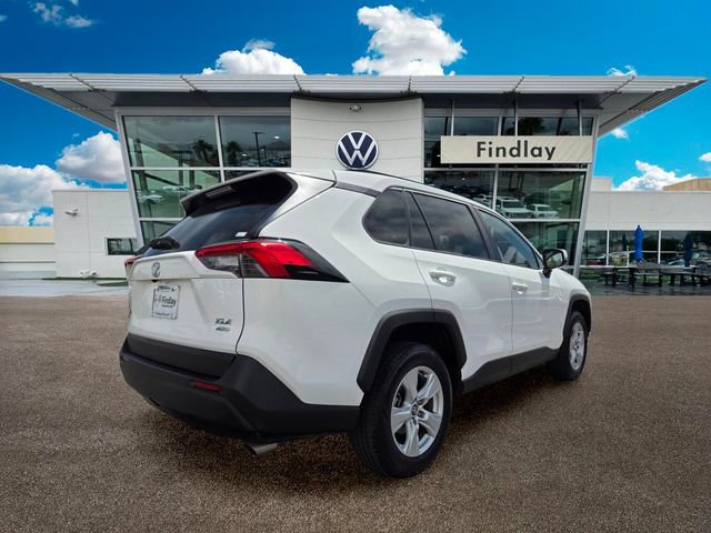 Used 2021 Toyota RAV4 XLE AWD/4WD image 5