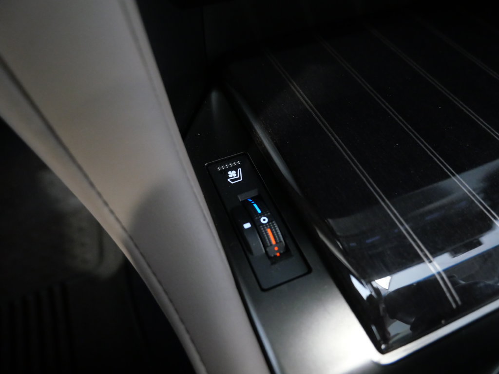 Certified 2022 Lexus GX 460 Premium AWD/4WD image 36