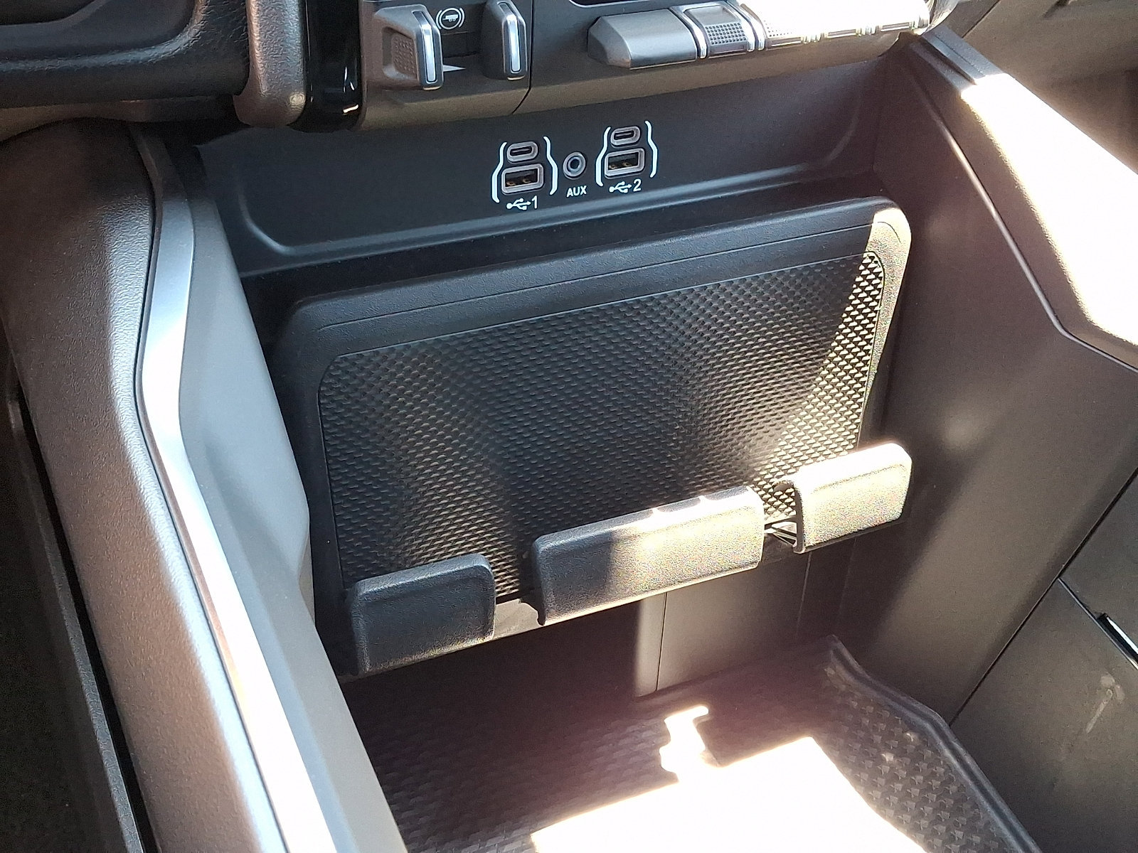 New 2026 RAM 3500 Big Horn AWD/4WD image 12