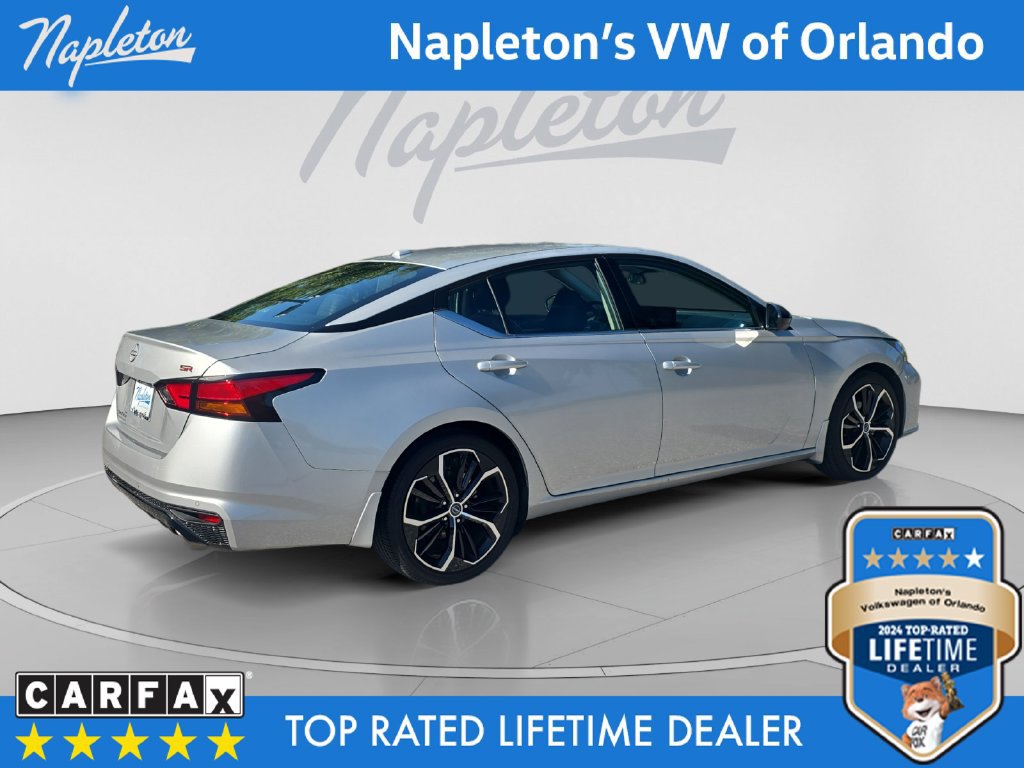 Used 2024 Nissan Altima 2.5 SR w/ SR Premium Package FWD image 6
