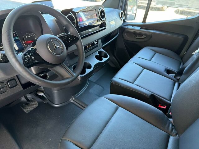 New 2026 Mercedes-Benz Sprinter 2500 image 10