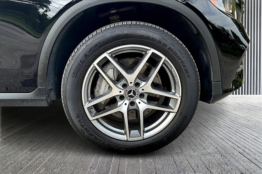 Used 2019 Mercedes-Benz GLC 300 4MATIC image 8