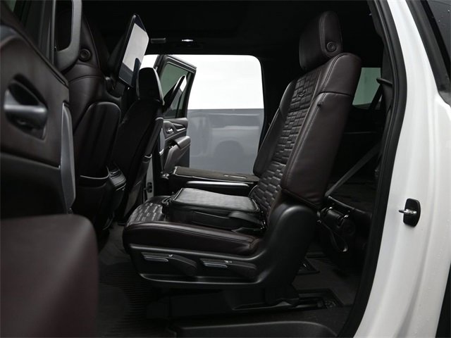 Used 2023 Cadillac Escalade ESV Sport Platinum w/ LPO, ONYX Package image 11