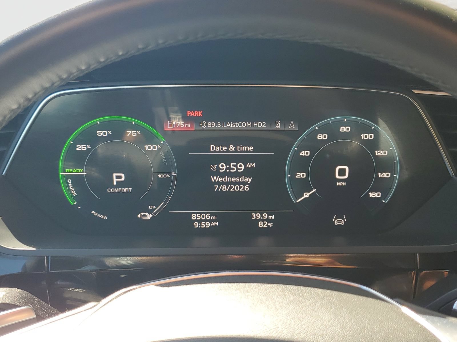 Used 2022 Audi e-tron Premium Plus w/ Premium Plus Package AWD/4WD image 31