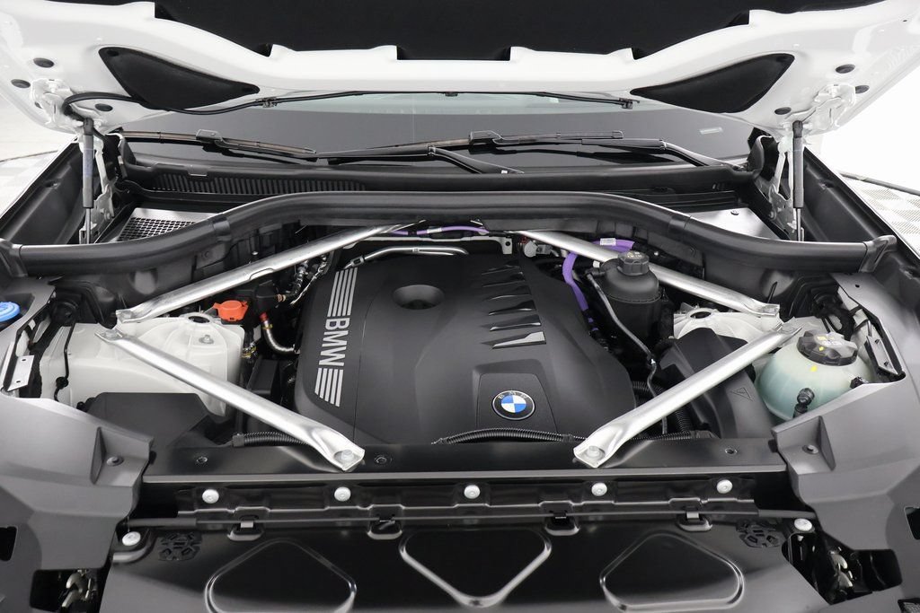 New 2026 BMW X5 sDrive40i w/ M Sport Package RWD image 9