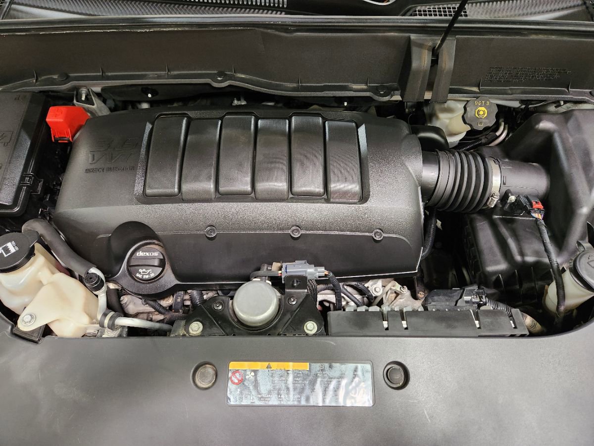 Used 2017 Chevrolet Traverse LT image 49