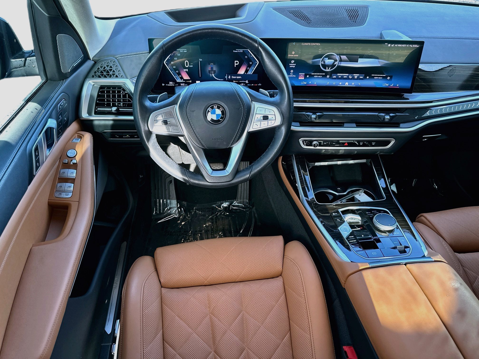 Certified 2025 BMW X7 xDrive40i w/ Premium Package AWD/4WD image 24