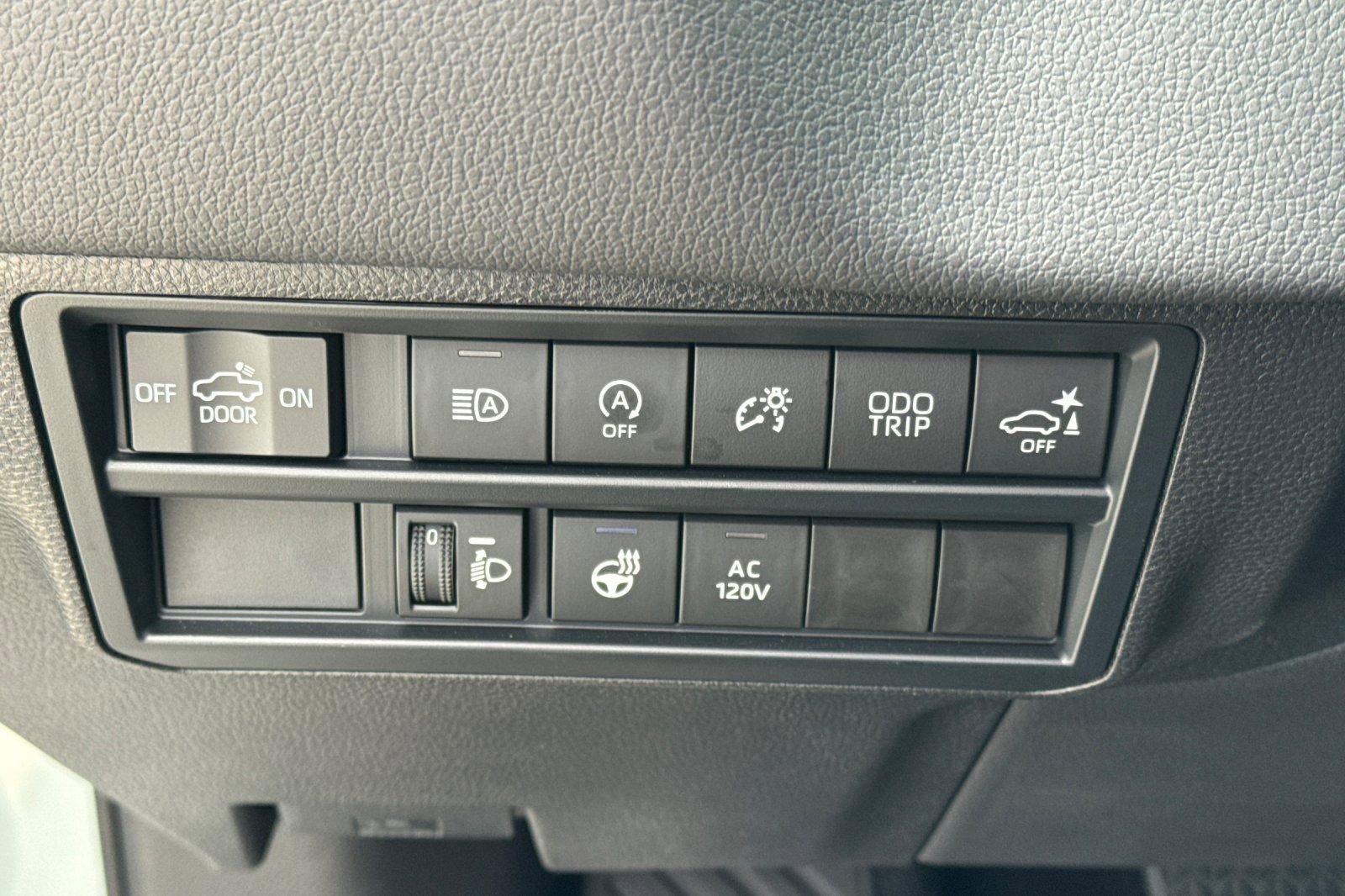 Certified 2025 Toyota Tundra Limited AWD/4WD image 33