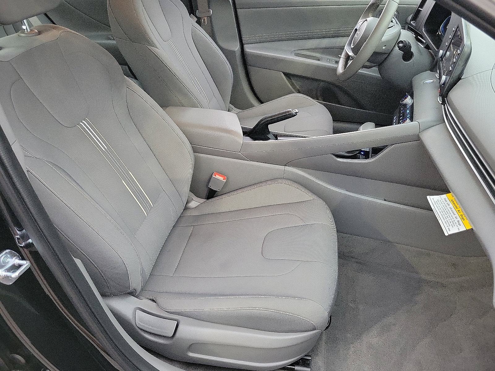 Certified 2025 Hyundai Elantra Sport image 15