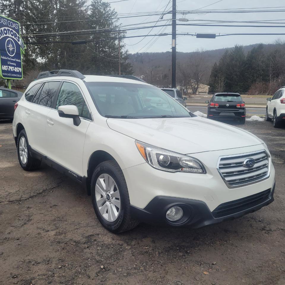 Used 2015 Subaru Outback 2.5i Premium AWD/4WD image 2