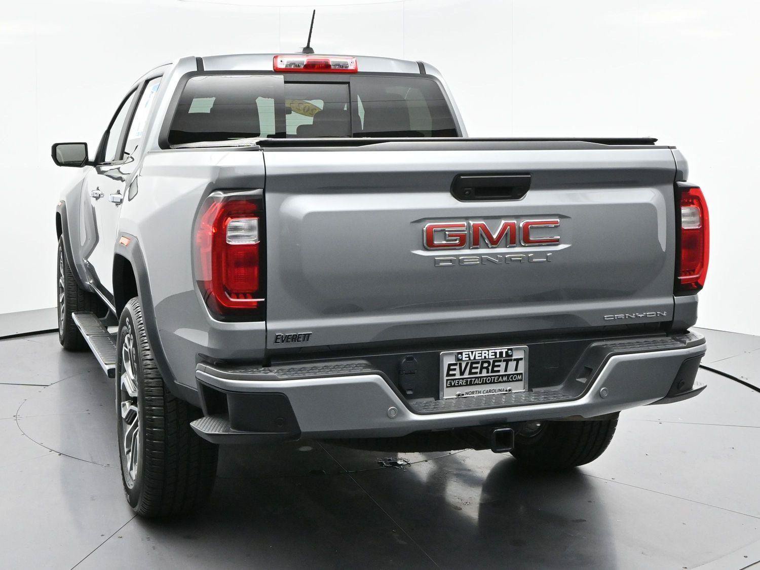 Used 2023 GMC Canyon Denali AWD/4WD image 6