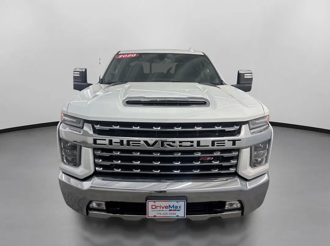 Used 2020 Chevrolet Silverado 2500 LTZ AWD/4WD image 2