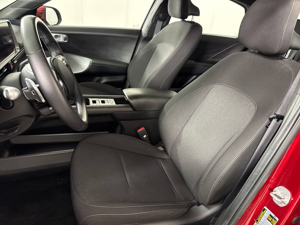 Certified 2024 Hyundai Ioniq 6 SE RWD image 13