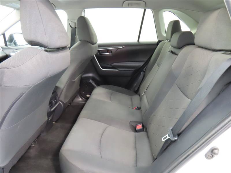 Used 2022 Toyota RAV4 XLE FWD image 30