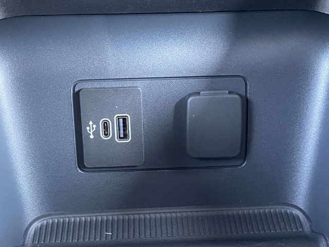 New 2026 Ford Explorer Active RWD image 11