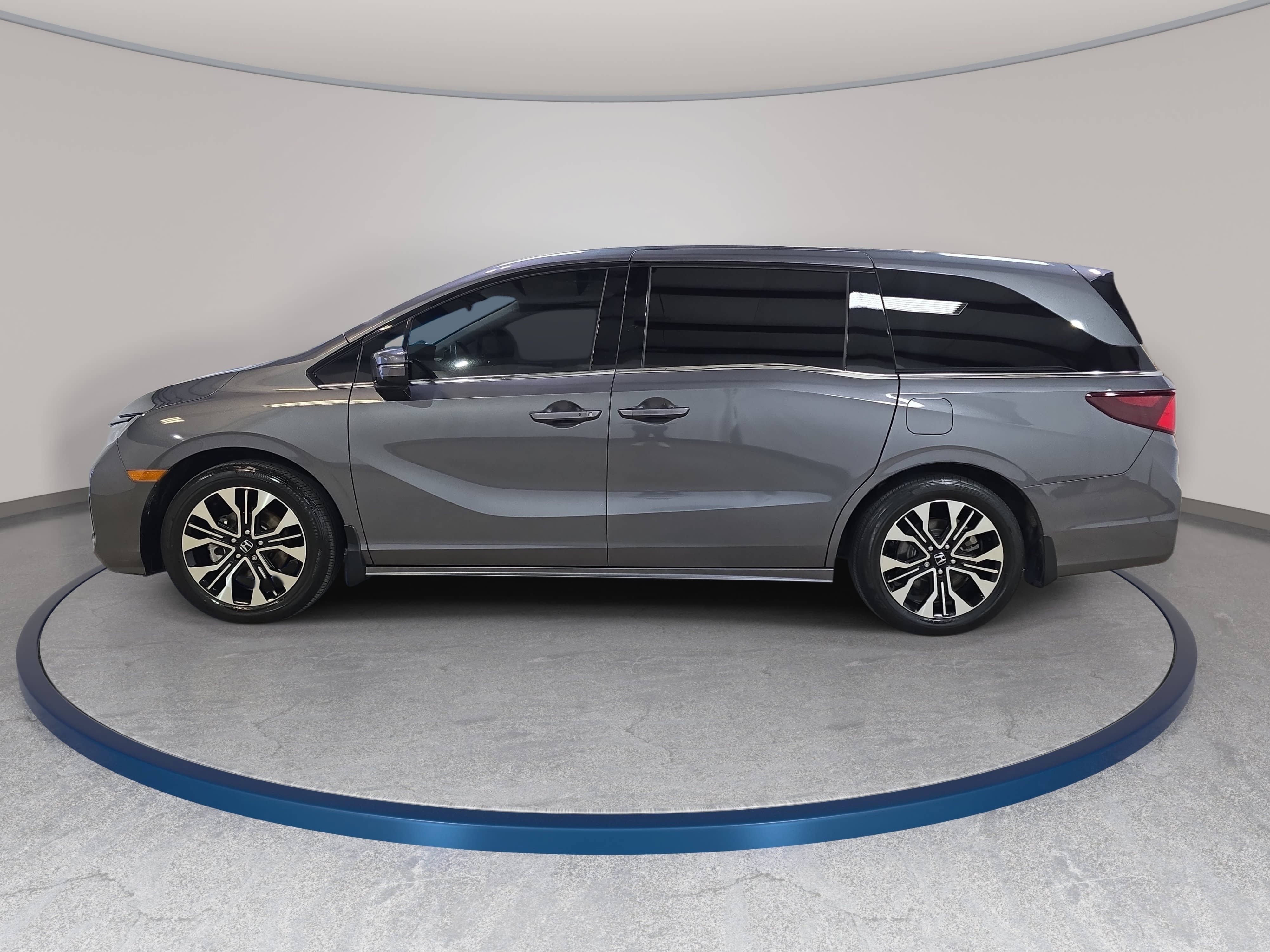 Certified 2025 Honda Odyssey Elite image 9