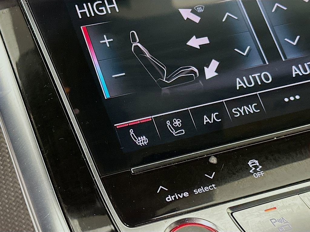 Used 2024 Audi RS Q8 image 27