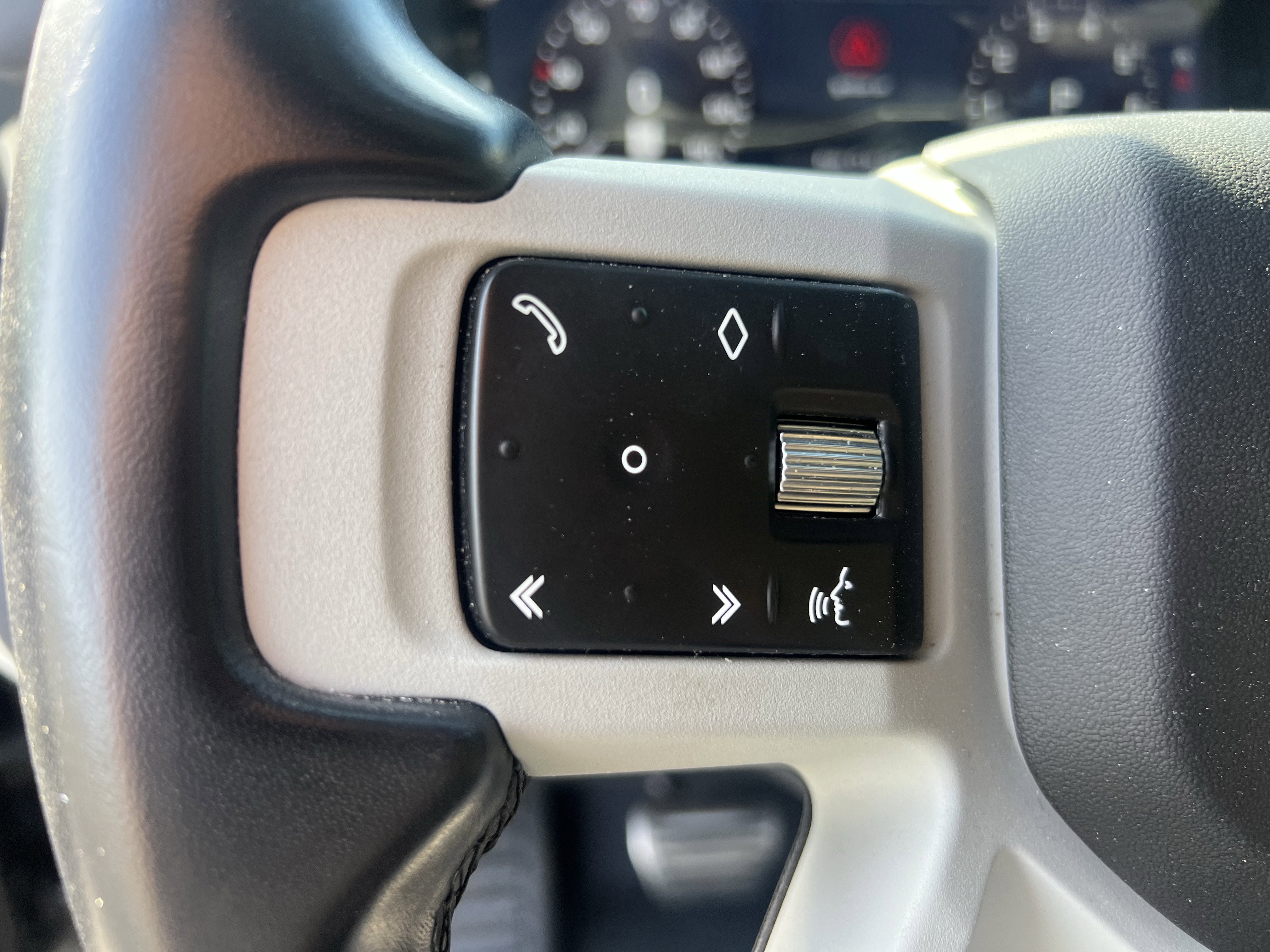 Used 2021 Land Rover Defender 90 X-Dynamic S image 20