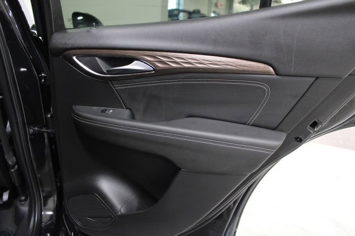 Used 2023 Buick Envision Avenir image 30