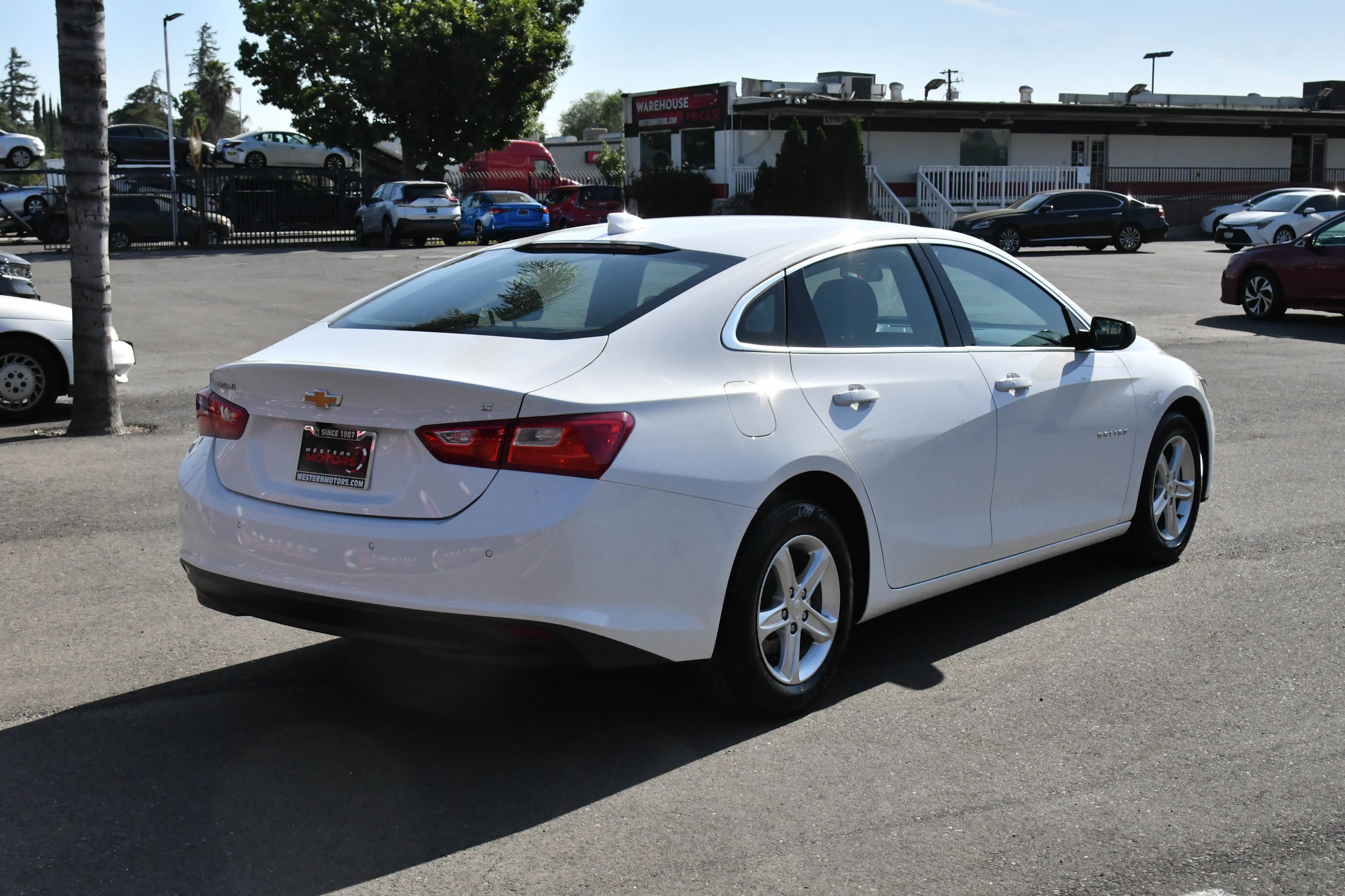 Used 2024 Chevrolet Malibu LT FWD image 8