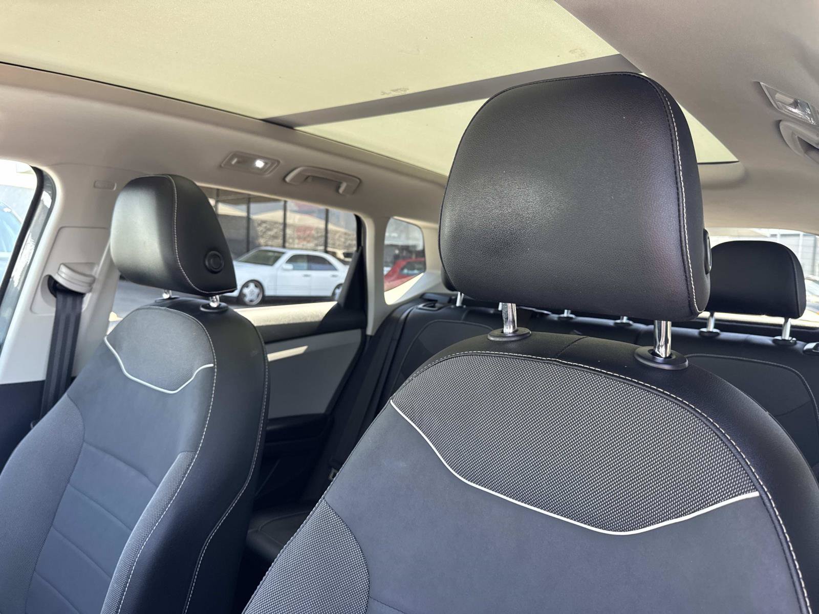 Certified 2023 Volkswagen Taos SE w/ Panoramic Sunroof Package FWD image 23