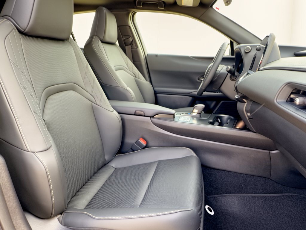 New 2026 Lexus UX 300h FWD w/ Accessory Package (Z2) image 30