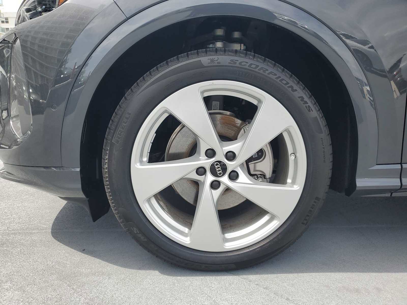 New 2025 Audi Q5 Prestige image 10