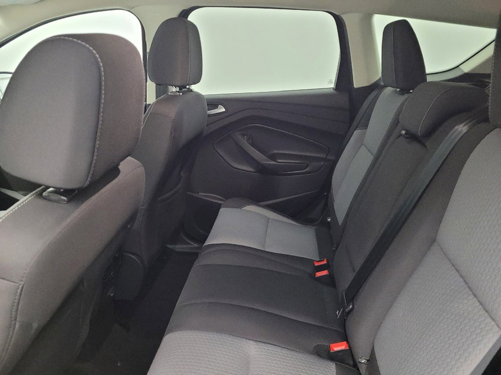 Used 2017 Ford Escape SE image 18