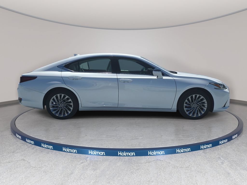 Used 2024 Lexus ES 300h w/ Technology Package FWD image 5