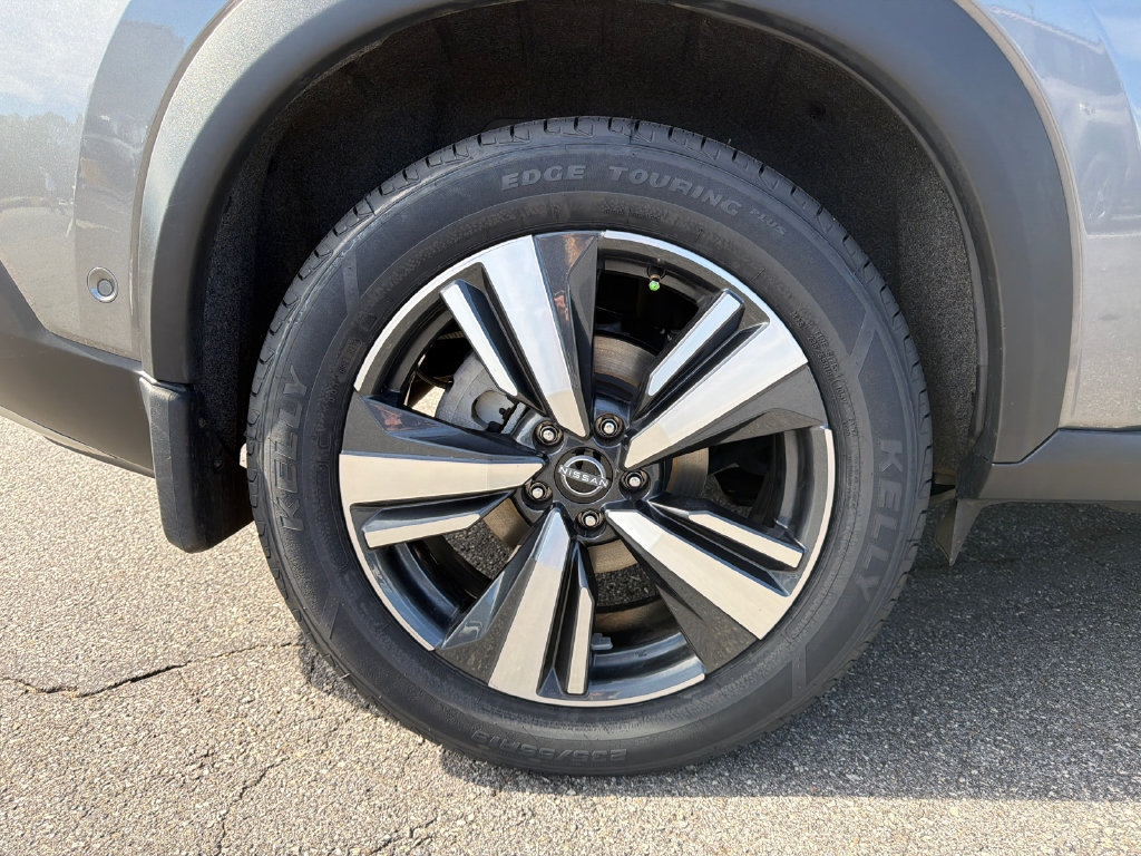 Used 2023 Nissan Rogue Platinum w/ Platinum Premium Package FWD image 17