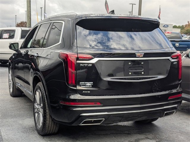 Used 2025 Cadillac XT6 Premium Luxury image 5