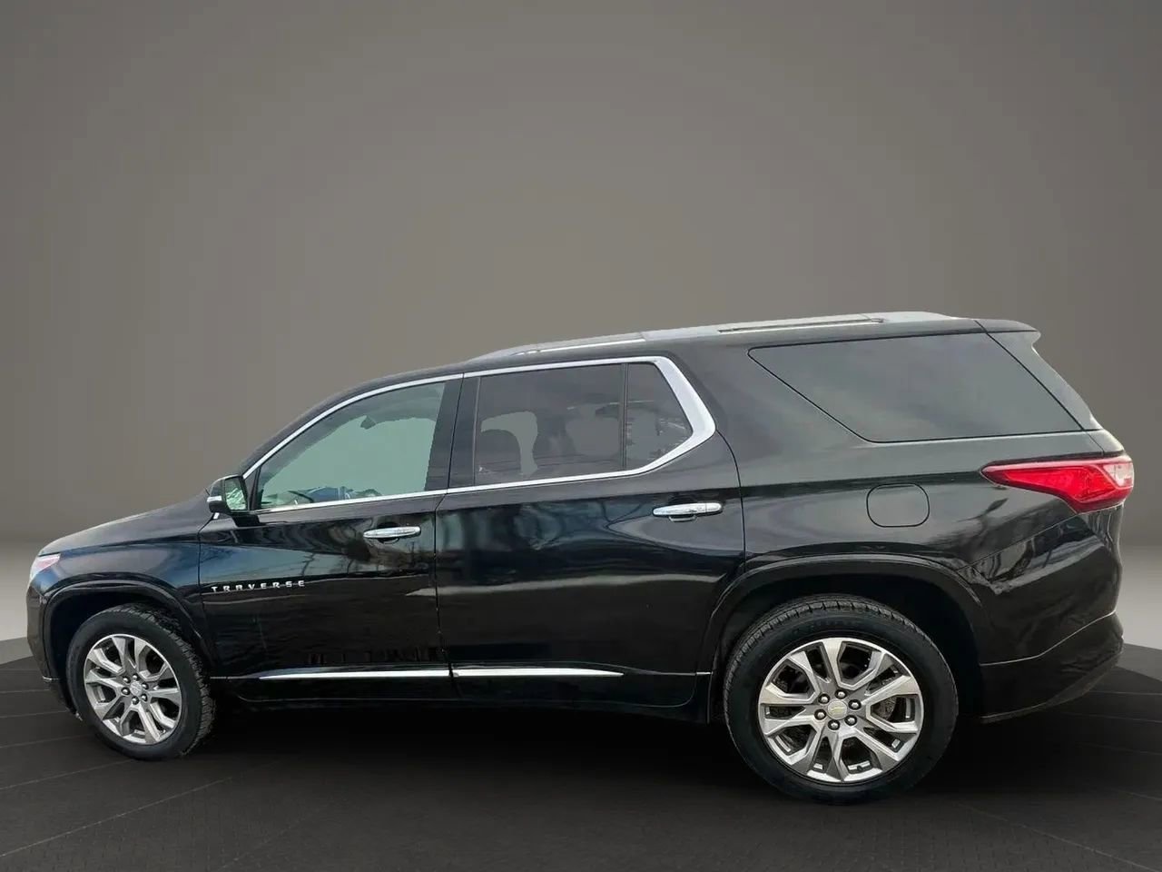 Used 2019 Chevrolet Traverse Premier AWD/4WD image 8