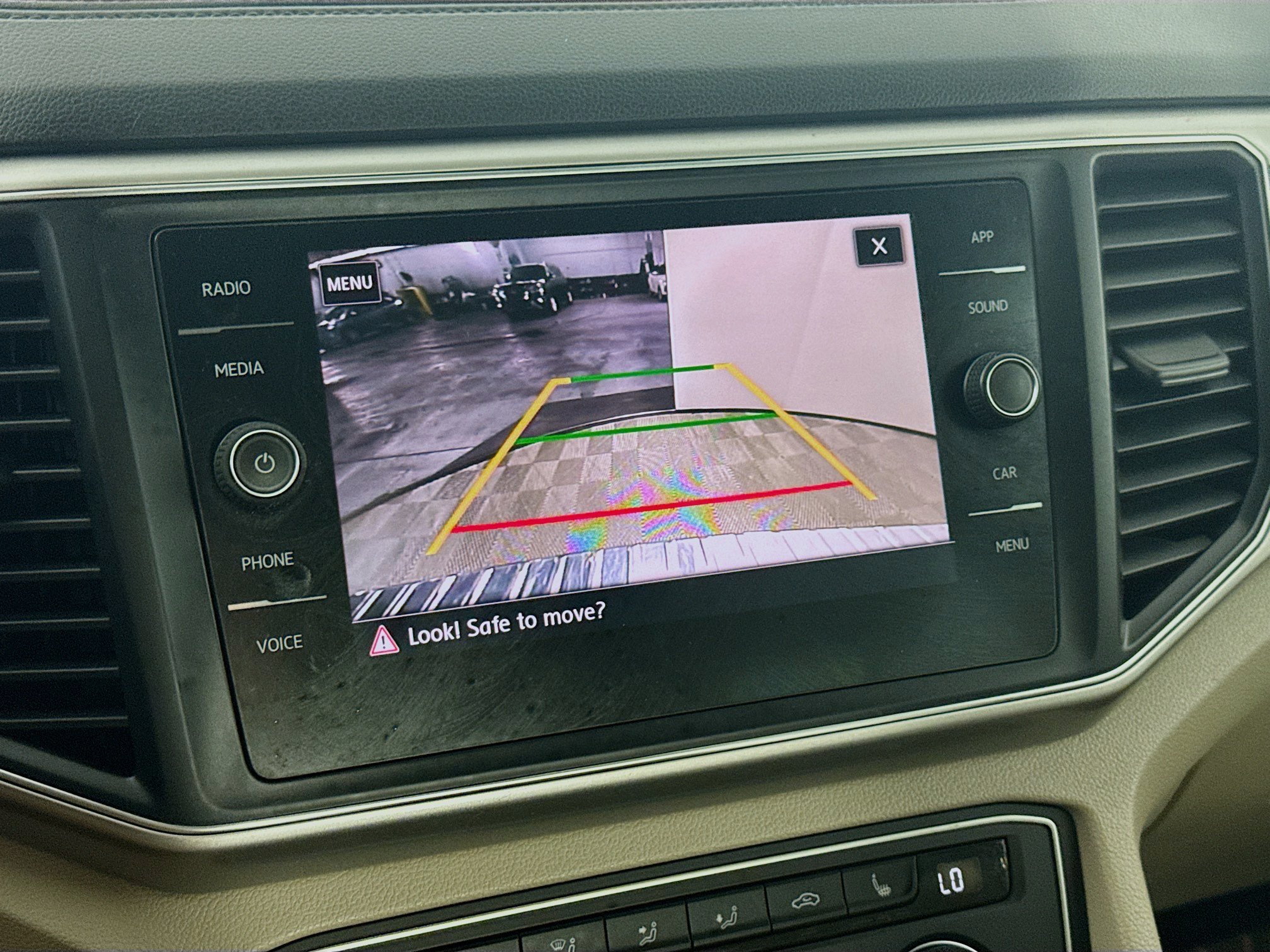 Used 2019 Volkswagen Atlas SE w/ Towing Package FWD image 19