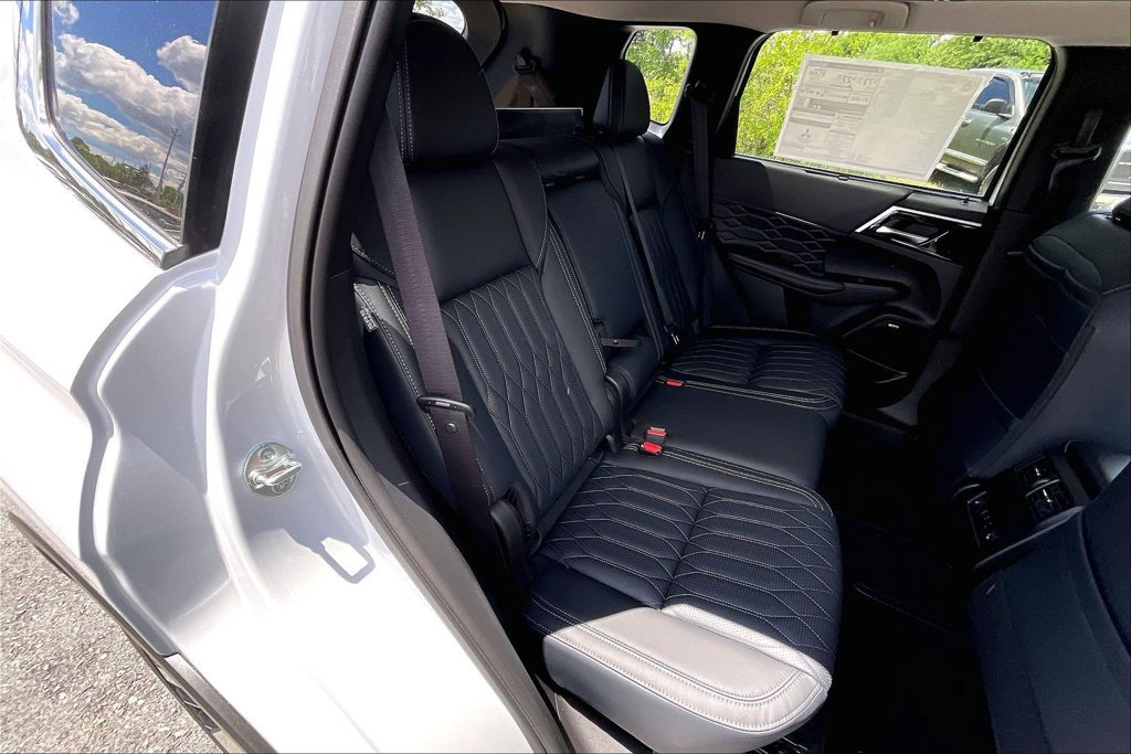 New 2026 Mitsubishi Outlander SEL AWD/4WD image 9