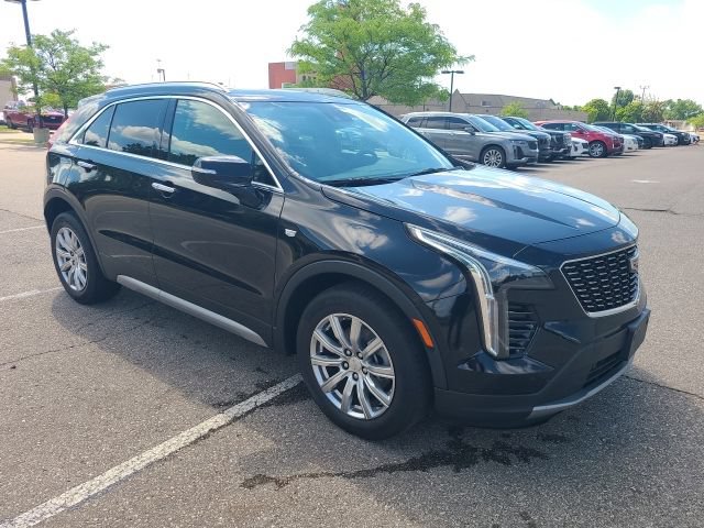 Used 2023 Cadillac XT4 Premium Luxury w/ Driver Assist Package FWD image 9