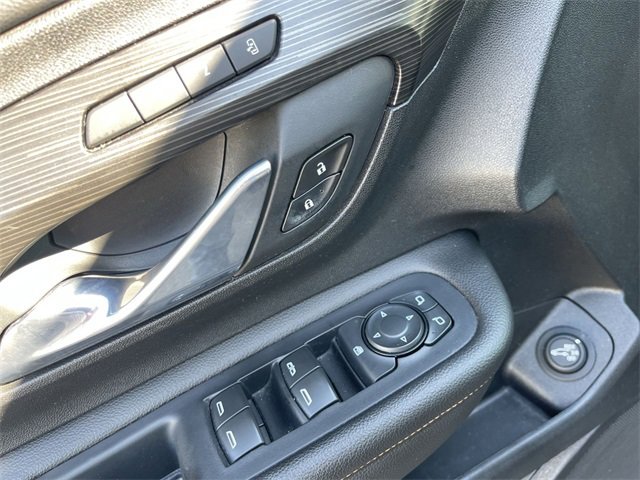 Used 2021 GMC Terrain SLT w/ Infotainment Package II image 13