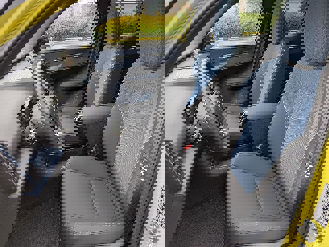 Used 2025 Volvo EX30 Ultra w/ Climate Package image 10