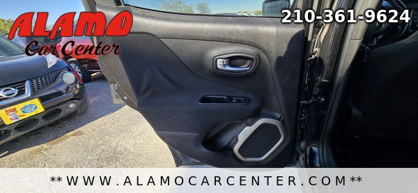 Used 2017 Jeep Renegade Latitude w/ Advanced Technology Group image 34